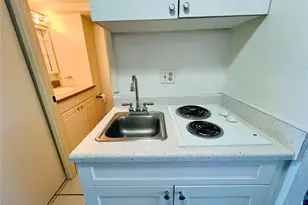 445 Seaside Ave, Honolulu, HI 96815 - Photo 7