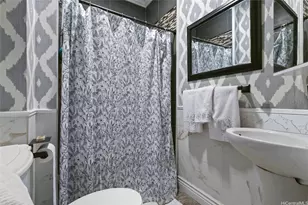 709 Twin View Dr, Honolulu, HI 96817 - Photo 15