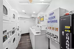2045 Kalakaua Ave, Honolulu, HI 96815 - Photo 23