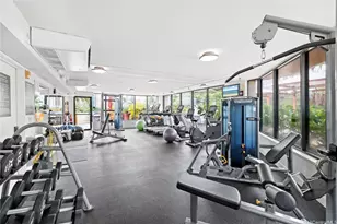 2045 Kalakaua Ave, Honolulu, HI 96815 - Photo 17