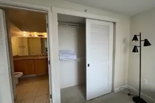 343 Hobron Ln, Honolulu, HI 96815 - Photo 9