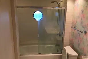 1910 Ala Moana Blvd, Honolulu, HI 96815 - Photo 13