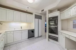 1080 S Beretania St., Honolulu, HI 96814 - Photo 3