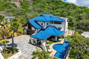 2999 Makalei Pl, Honolulu, HI 96815 - Photo 3