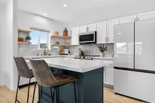 1131 Kakala St, Kapolei, HI 96707 - Photo 1