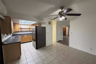 98-1772 Kaahumanu St, Pearl City, HI 96782 - Photo 5
