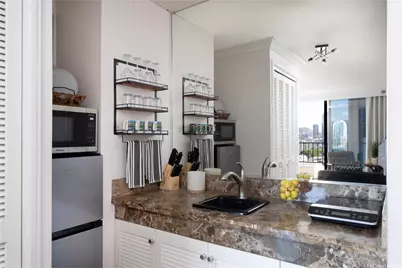 440 Olohana Street #1711, Honolulu, HI 96815 - Photo 9