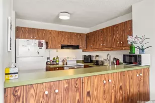 1717 Mott Smith Dr, Honolulu, HI 96822 - Photo 3