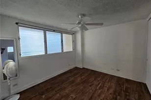 2355 Ala Wai Blvd, Honolulu, HI 96815 - Photo 11