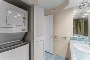 1221 Victoria St, Honolulu, HI 96814 - Photo 17