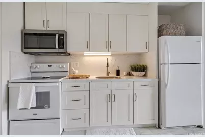 1655 Makaloa Street #812, Honolulu, HI 96814 - Photo 5