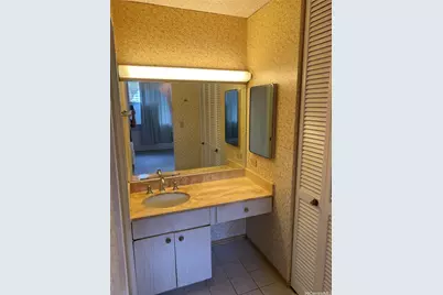 1052 Ala Nanu Street #201, Honolulu, HI 96818 - Photo 11