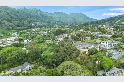 3242 Pelekane Drive, Honolulu, HI 96817 - Photo 13