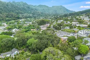 3242 Pelekane Dr, Honolulu, HI 96817 - Photo 13