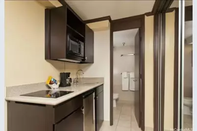 2425 Kuhio Avenue #206, Honolulu, HI 96815 - Photo 5