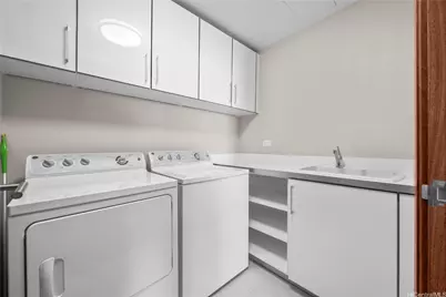 1555 Kapiolani Boulevard #1706, Honolulu, HI 96814 - Photo 15