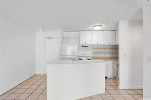 2115 Ala Wai Blvd, Honolulu, HI 96815 - Photo 5