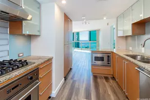 1177 Queen St, Honolulu, HI 96814 - Photo 7