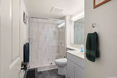 1070 Ala Napunani Street #401, Honolulu, HI 96818 - Photo 13