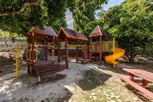 605 Mananai Pl, Honolulu, HI 96818 - Photo 25