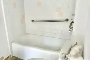 1624 Kanunu St, Honolulu, HI 96814 - Photo 9