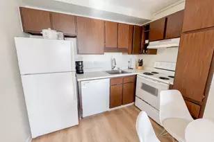 2240 Kuhio Ave, Honolulu, HI 96815 - Photo 5