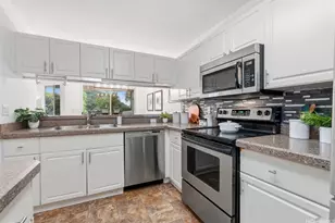 94-835 Lumiauau St, Waipahu, HI 96797 - Photo 7