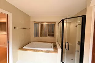 2138 Laukahi St, Honolulu, HI 96821 - Photo 7