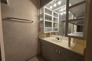 747 Amana St, Honolulu, HI 96814 - Photo 7