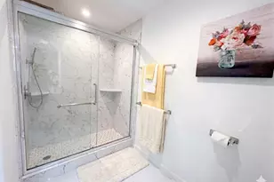 1 Keahole Pl, Honolulu, HI 96825 - Photo 9