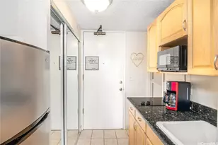 445 Seaside Ave, Honolulu, HI 96815 - Photo 17