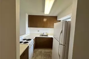 1909 Ala Wai Blvd, Honolulu, HI 96815 - Photo 1