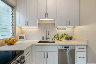 2957 Kalakaua Ave, Honolulu, HI 96815 - Photo 7