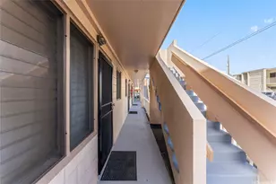 2105 Algaroba St, Honolulu, HI 96826 - Photo 3