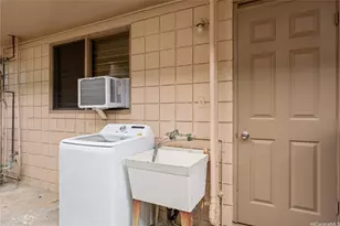 2105 Algaroba St, Honolulu, HI 96826 - Photo 13