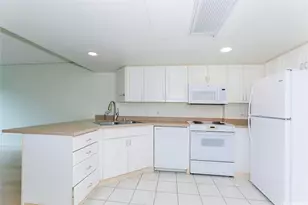 1314 Kalakaua Ave, Honolulu, HI 96826 - Photo 9