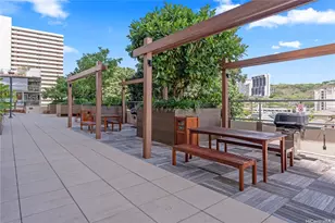 1717 Mott Smith Dr, Honolulu, HI 96822 - Photo 23