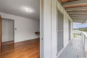 1360 Ala Puumalu St, Honolulu, HI 96818 - Photo 9