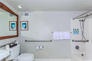 2045 Kalakaua Ave, Honolulu, HI 96815 - Photo 13