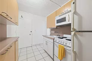 2442 Tusitala St, Honolulu, HI 96815 - Photo 9