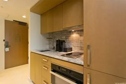 383 Kalaimoku Street #1801, Honolulu, HI 96815 - Photo 9