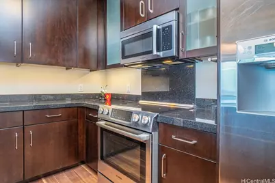 1189 Waimanu Street #2304, Honolulu, HI 96814 - Photo 3