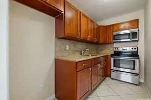 1621 Ala Wai Blvd, Honolulu, HI 96815 - Photo 5