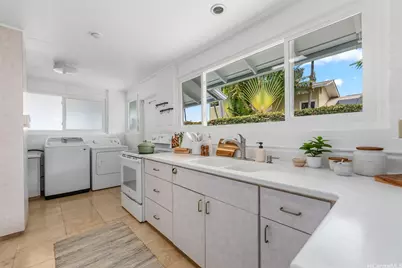 1081 Makaiwa Street, Honolulu, HI 96816 - Photo 9