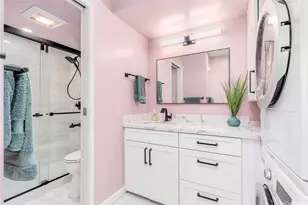 411 Hobron Ln, Honolulu, HI 96815 - Photo 15