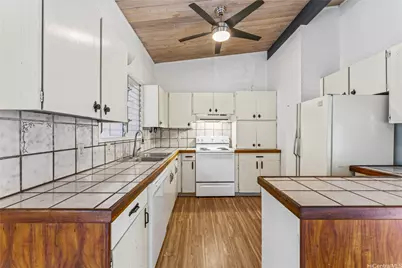 1427 Puanakau Street, Honolulu, HI 96818 - Photo 9