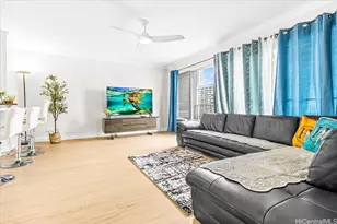 731 Amana St, Honolulu, HI 96814 - Photo 3