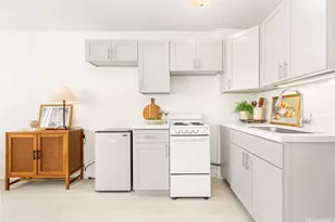 1560 Kanunu St, Honolulu, HI 96814 - Photo 11