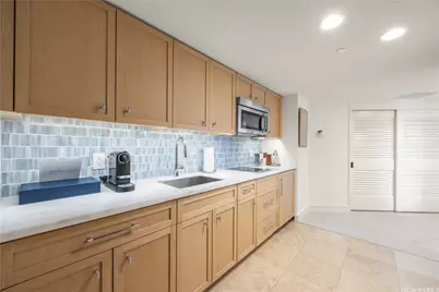 223 Saratoga Roads #807, Honolulu, HI 96815 - Photo 15