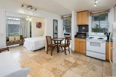 240 Liliuokalani Avenue #202, Honolulu, HI 96815 - Photo 1